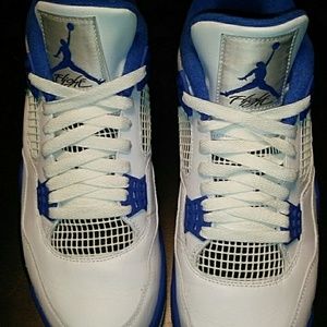 Air Jordan Retro 4